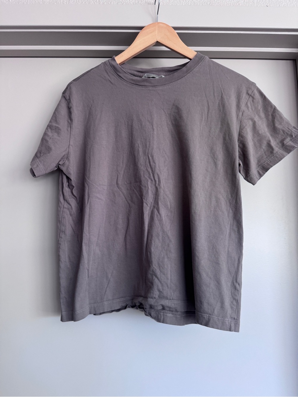 H&M Short Sleeve Crewneck Tee - Gray
